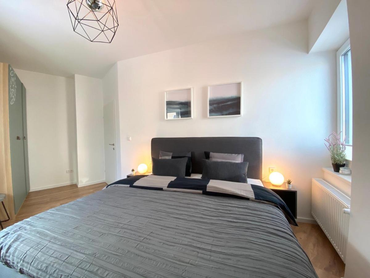 White Inn - Ferienwohnung Mit Terrasse Mürzzuschlag Buitenkant foto
