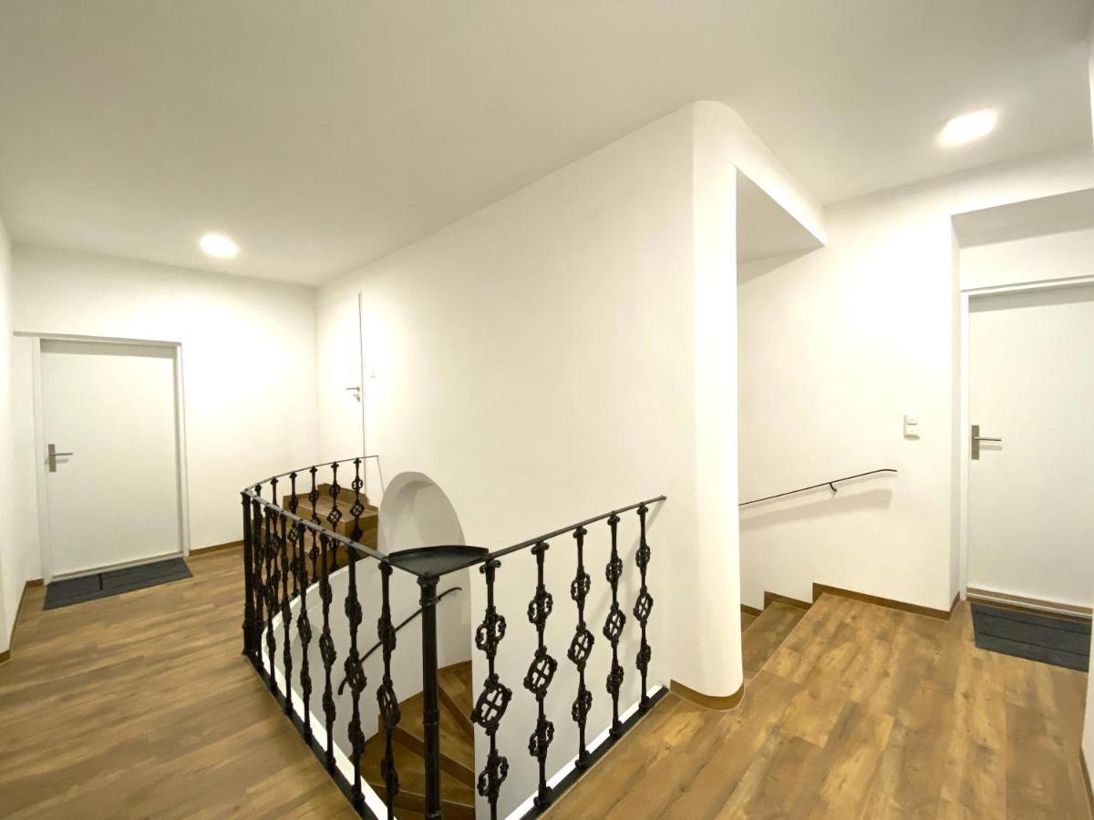 White Inn - Ferienwohnung Mit Terrasse Mürzzuschlag Buitenkant foto